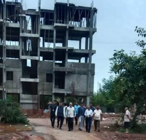 मुख्य न्यायाधीश श्री सिन्हा ने किया उच्च न्यायालय के आवासीय परिसर का औचक निरीक्षण 2 1690727615 d78c7824d5af5c984f20