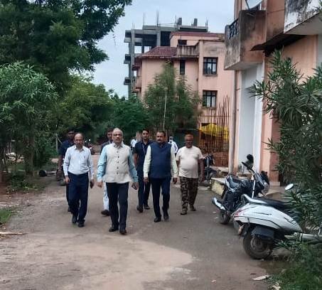 मुख्य न्यायाधीश श्री सिन्हा ने किया उच्च न्यायालय के आवासीय परिसर का औचक निरीक्षण 1 1690727666 a749c6a3ac456f3bc577