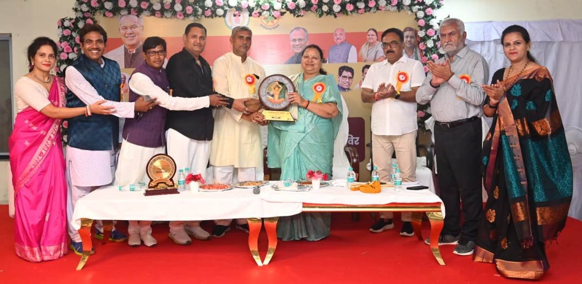 आम जनता को निरोगी रखने के लिए समाज कल्याण विभाग प्रतिबद्ध : श्रीमती भेंड़िया 1 1690795064 14076ee22b87e885b45b