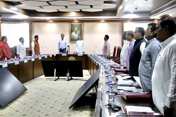 राष्ट्रपति कर रही हैं प्रदेश के 15 कलेक्टर को सम्मानित : मुख्यमंत्री श्री चौहान 1 TN5 Bhopal180723032348