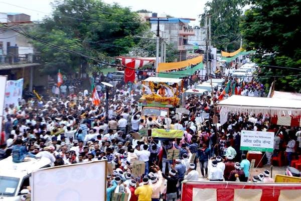 मुख्यमंत्री श्री चौहान के बनखेड़ी में जन-दर्शन के दौरान उमड़ा जन-सैलाव 1 TN5 Bhopal250723063252