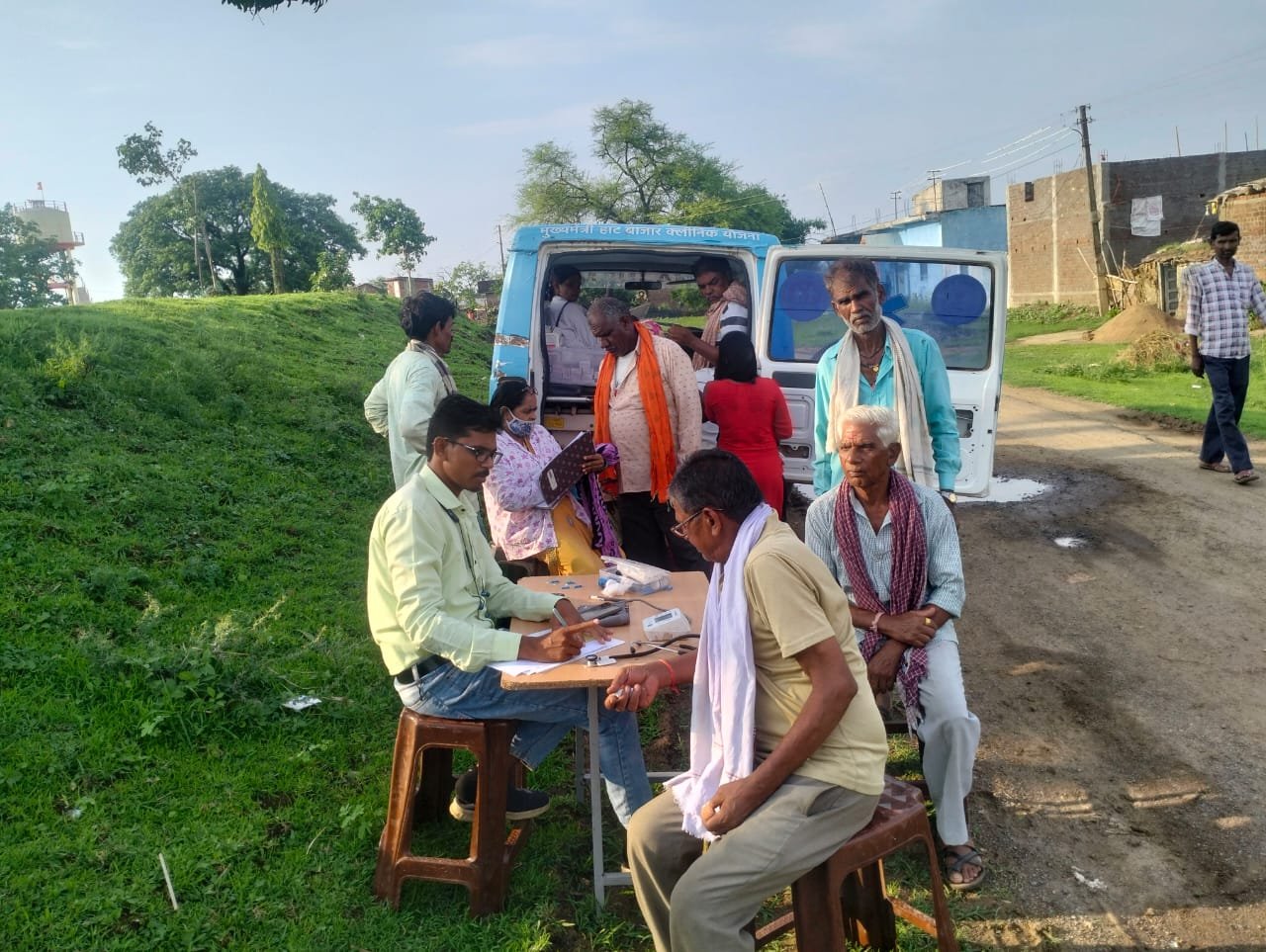 Chief Minister Urban Slum Health Scheme: Mobile Medical Units bring free healthcare to slum dwellers 1 WhatsApp Image 2023 07 22 at 14.58.15