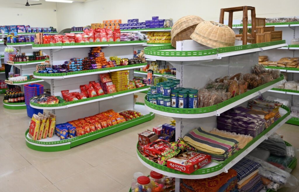 Rajnandgaon district's C-Marts achieve remarkable sales worth Rs 2.14 crore 2 cmart 1