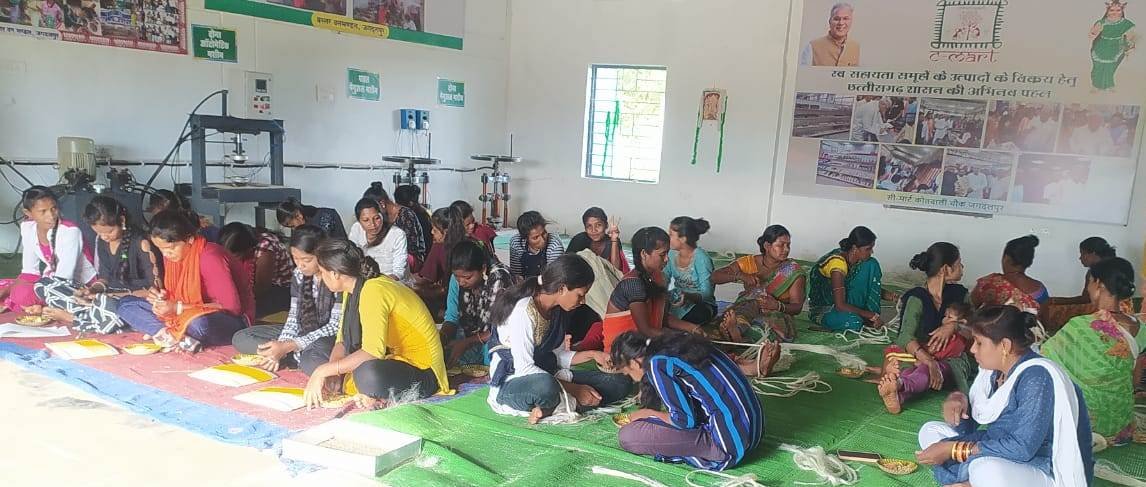 शिल्प कला के माध्यम से लोगों को रोजगार से जोड़ने का प्रयास: मंत्री गुरू रूद्रकुमार 1 1693061857 b303c855947fd32bfeec