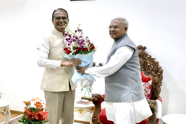राज्यपाल श्री मंगुभाई पटेल से मुख्यमंत्री श्री चौहान ने की सौजन्य भेंट 1 TN5 Bhopal250823103331