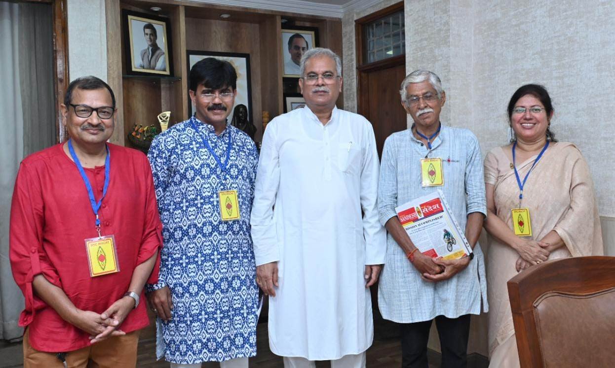 Padma Shri awardee Dr Kiran Seth met CM Baghel 1 WhatsApp Image 2023 08 22 at 15.21.42