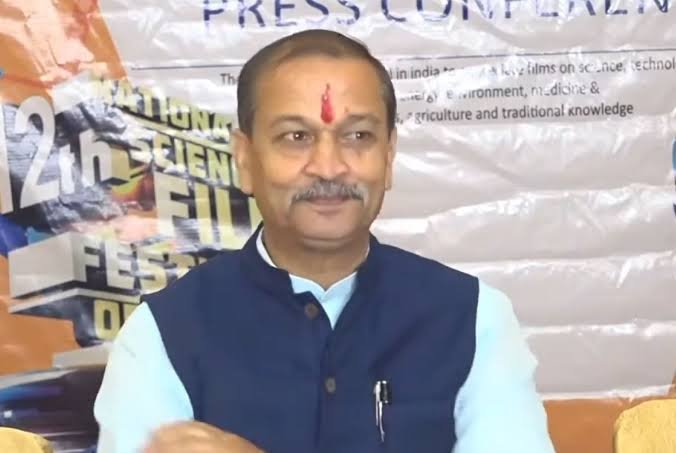 मंत्री श्री सखलेचा ने किया विज्ञान मंथन ब्रोशर का विमोचन 1 images 49 4