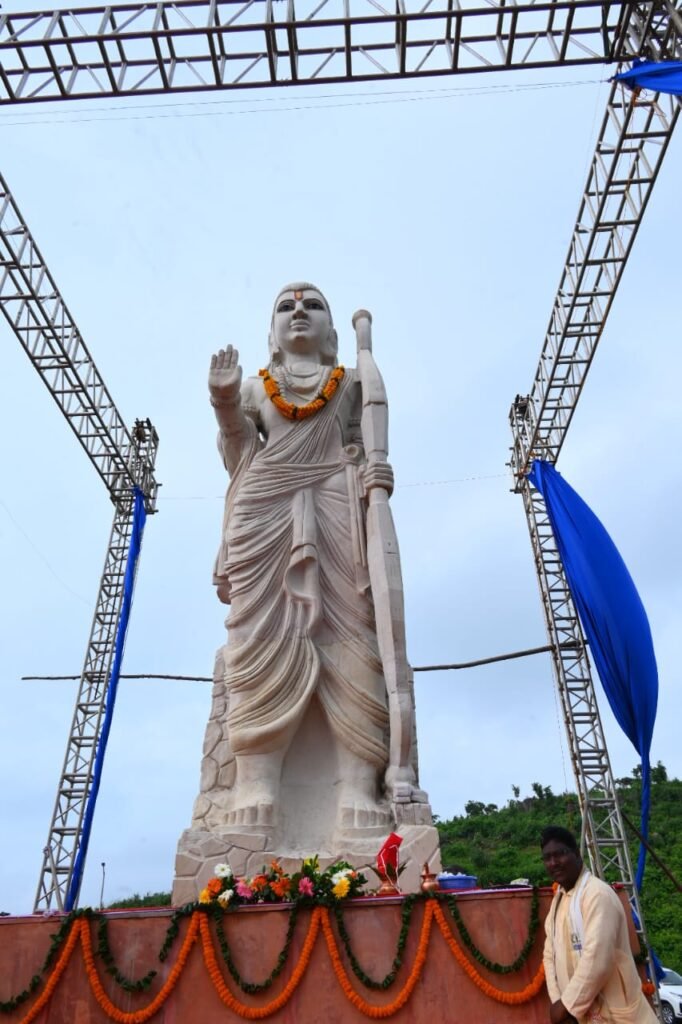 मुख्यमंत्री भूपेश बघेल ने नगरी-सिहावा के मुकुंदपुर में राम वन गमन पर्यटन परिपथ के निर्माण कार्यों का किया लोकार्पण<br> 2 1694429319 6940cef0dc63f285e4c7