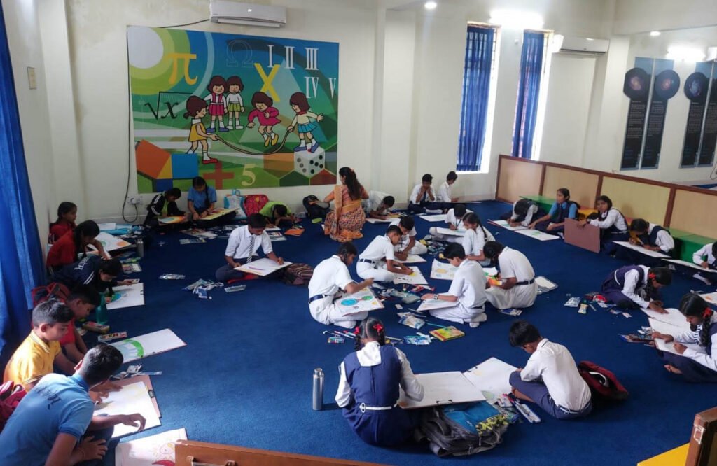 रीजनल साईंस सेन्टर नें स्कूली बच्चों के साथ मनाया विश्व ओजोन दिवस 2 1694875188 0c78eef80b8de3f1e261