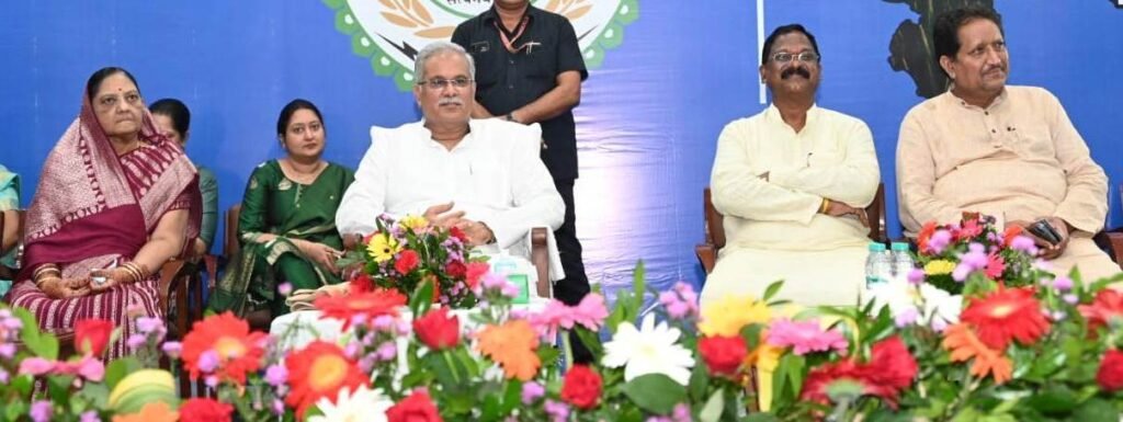 छत्तीसगढ़ में महिलाएं आर्थिक एवं सामाजिक रूप से हुई सशक्त - मुख्यमंत्री श्री बघेल<br> 2 1695383587 9ee253169a9e3056845d