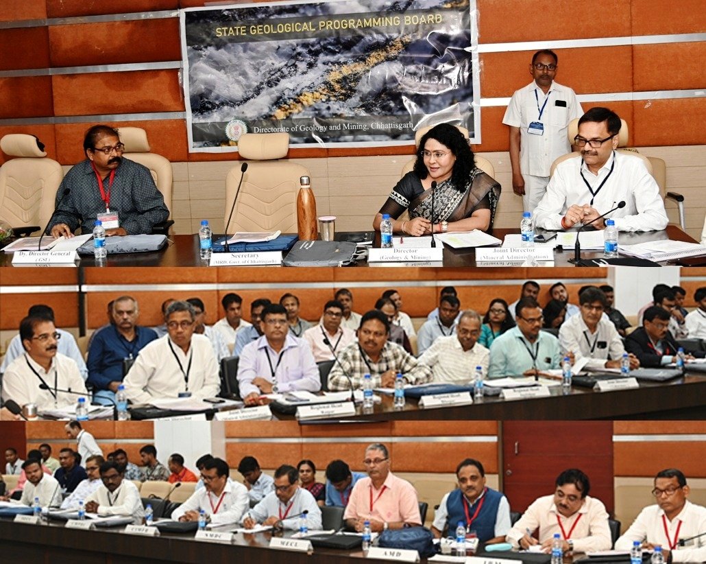 छत्तीसगढ़ के खनिज राजस्व में 30 गुना की वृद्धि: वर्ष 2022-23 में 13000 करोड़ रूपए का मिला खनिज राजस्व,राज्य स्तरीय भू-वैज्ञानिक कार्यक्रम मंडल छत्तीसगढ़ की 23वीं बैठक सम्पन्न 1 1695395628 2847aa509debe99fb8f9