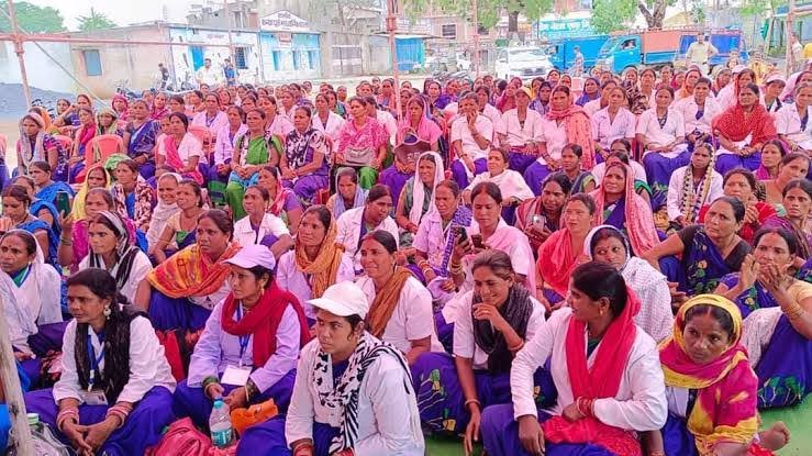 मुख्यमंत्री भूपेश बघेल की घोषणा अनुसार स्वच्छता दीदियों के मानदेय वृद्धि हेतु राज्य शासन द्वारा 79.76 करोड़ रूपए की स्वीकृति 1 images 2023 09 12T073623.762