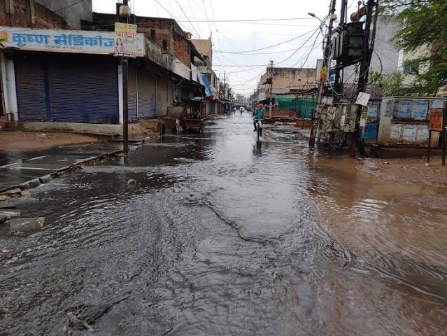 राजधानी रायपुर सहित दुर्ग-भिलाई में मूसलाधार बारिश, आज इन जिलों मे इलाकों में हो सकती है भारी वर्षा 1 images 5 3