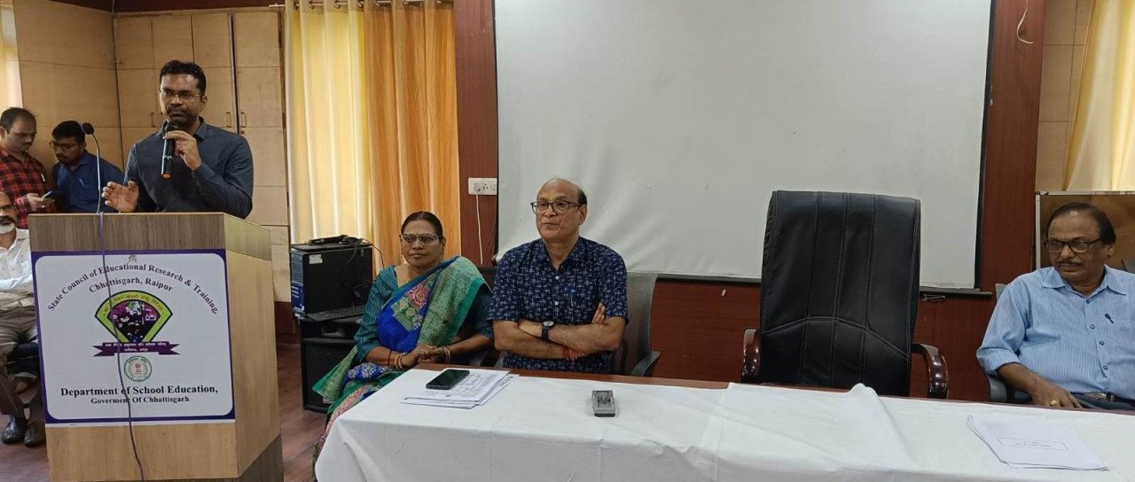 गोंडी भाषा की पाठ्यपुस्तक निर्माण के लिए दो दिवसीय कार्यशाला शुरू 1 1696438040 b5c0730e11c7ae6e3173