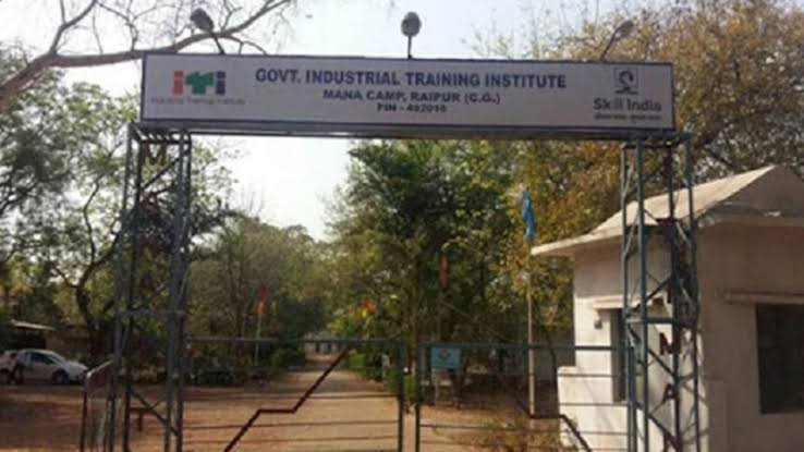 रायपुर : आईटीआई में प्रशिक्षण अधिकारियों, छात्रावास अधीक्षक एवं छात्रावास अधीक्षिका की भर्ती हेतु दस्तावेज सत्यापन 04 से 06 अक्टूबर तक <br> 1 images 10