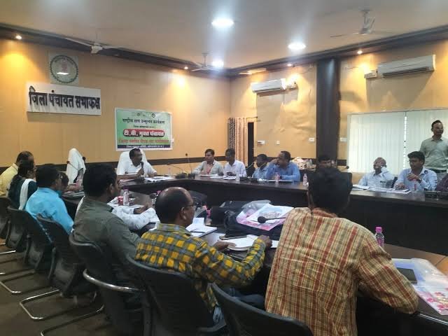 कोरिया : टी.बी मुक्त पंचायत ’’पहल’’ पर प्रशिक्षण सह कार्यशाला सम्पन्न, जिले को टी.बी मुक्त बनाने का लिया संकल्प 1 images 35