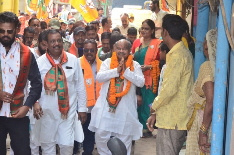 उत्तर विधान सभा- जवाहर नगर घर घर पुरंदर ने दी दस्तक 1 IMG 20231105 WA0050 768x508 1