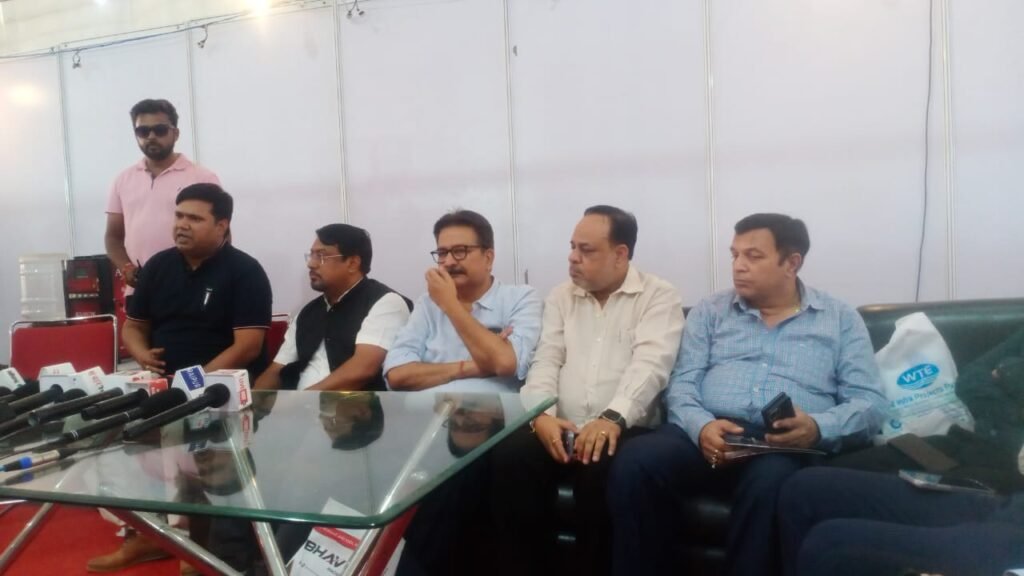 राजधानी रायपुर में इंडस्ट्रियल इंजीनियरिंग एक्सपो की धूम, स्टार्टअप के जरिए उद्योग लगाने वालो को मिल रहा मार्गदर्शन 1 IMG 20231126 WA0056 1024x576 1