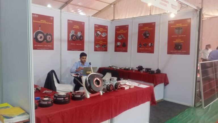 राजधानी रायपुर में इंडस्ट्रियल इंजीनियरिंग एक्सपो की धूम, स्टार्टअप के जरिए उद्योग लगाने वालो को मिल रहा मार्गदर्शन 2 IMG 20231126 WA0057 768x432 1