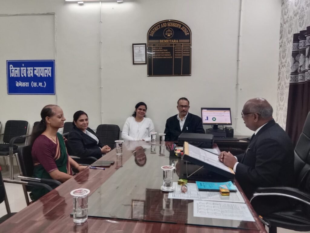 वर्ष के अंतिम नेशनल लोक अदालत के सफल आयोजन के संबंध में जिला न्यायाधीश ने ली गई बैठक<br> 1 वर्ष के अंतिम नेशनल लोक अदालत के सफल आयोजन के संबंध में जिला न्यायाधीश ने ली गई बैठक 1 1024x768 1