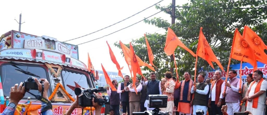 11 ट्रकों में 300 मिट्रिक टन चावल प्रभु राम लला की नगरी अयोध्या के लिए हुआ रवाना 2 1703923431 c8b345b4bff1cdd15524