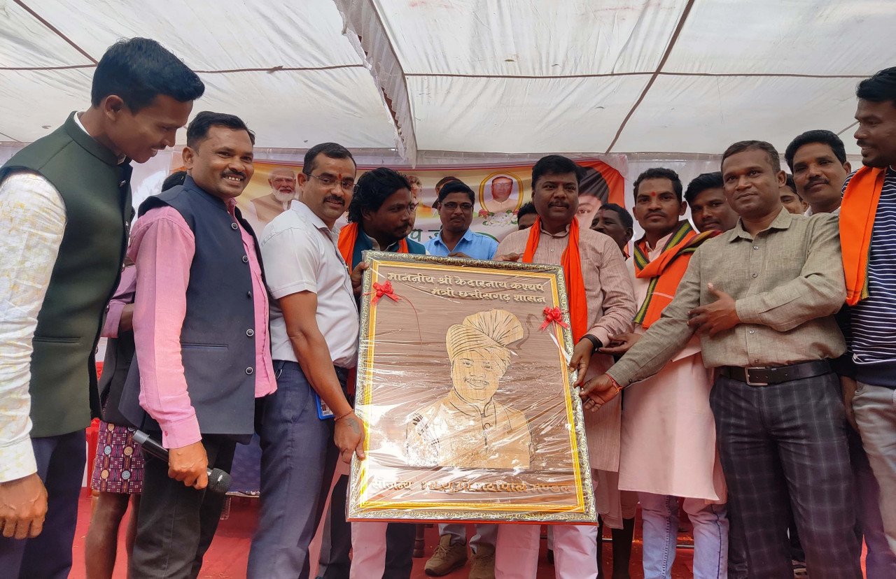 छत्तीसगढ़ सरकार प्रधानमंत्री नरेन्द्र मोदी की गारंटियों को पूरा करेगी 1 1704382850 a090188d0197d7a54ddd