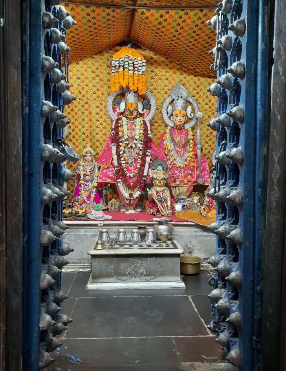 श्री राम प्राण प्रतिष्ठा कार्यक्रम को लेकर राजधानी में उत्साह का वातावरण: दूधाधारी मठ में होगा श्री राम मंदिर प्राण प्रतिष्ठा समारोह; मानस मंडलियां देंगी प्रस्तुतियां, मंदिरों में होगा दीपोत्सव 1 1705679789 3f50a3005c3ca5ee614b