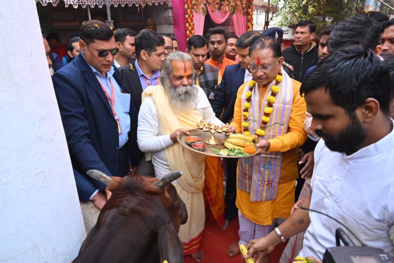 श्री राम लाल प्राण प्रतिष्ठा: रायपुर के दूधाधारी मठ में होगा राम मंदिर प्राण प्रतिष्ठा, सीएम विष्णु देव साय दूधाधारी मठ पहुँचे 1 1705901253 11276e1a0d52cedac689 1