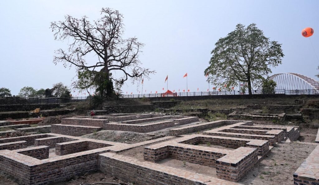 खुदाई में मिले मौर्यकाल तक के अवशेष : सीताबाड़ी में खुदाई के दौरान मिला था ढाई हजार साल पुराना कुआं 2 1709292527 88f6766e3555bb2c15392060117361399266308