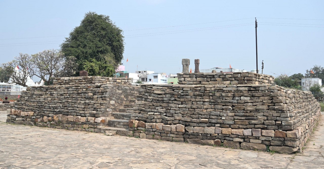 खुदाई में मिले मौर्यकाल तक के अवशेष : सीताबाड़ी में खुदाई के दौरान मिला था ढाई हजार साल पुराना कुआं 1 1709292548 6d11aec1ac2d76dcb128