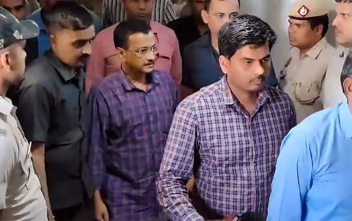 सीएम पद से हटाने की मांग वाली PIL को दिल्ली हाईकोर्ट ने किया खारिज 1 images 37