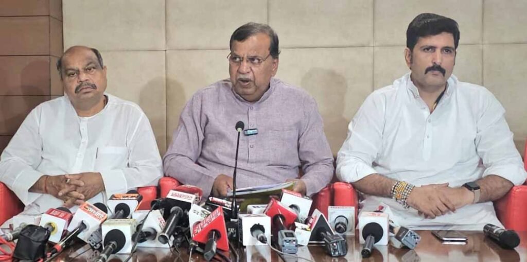 कांग्रेस का घोषणा पत्र धोखा पत्र,तुष्टिकरण पत्र,अपराधियों को संरक्षण देने वाला – शिवरतन 1 05 7 1024x509 1