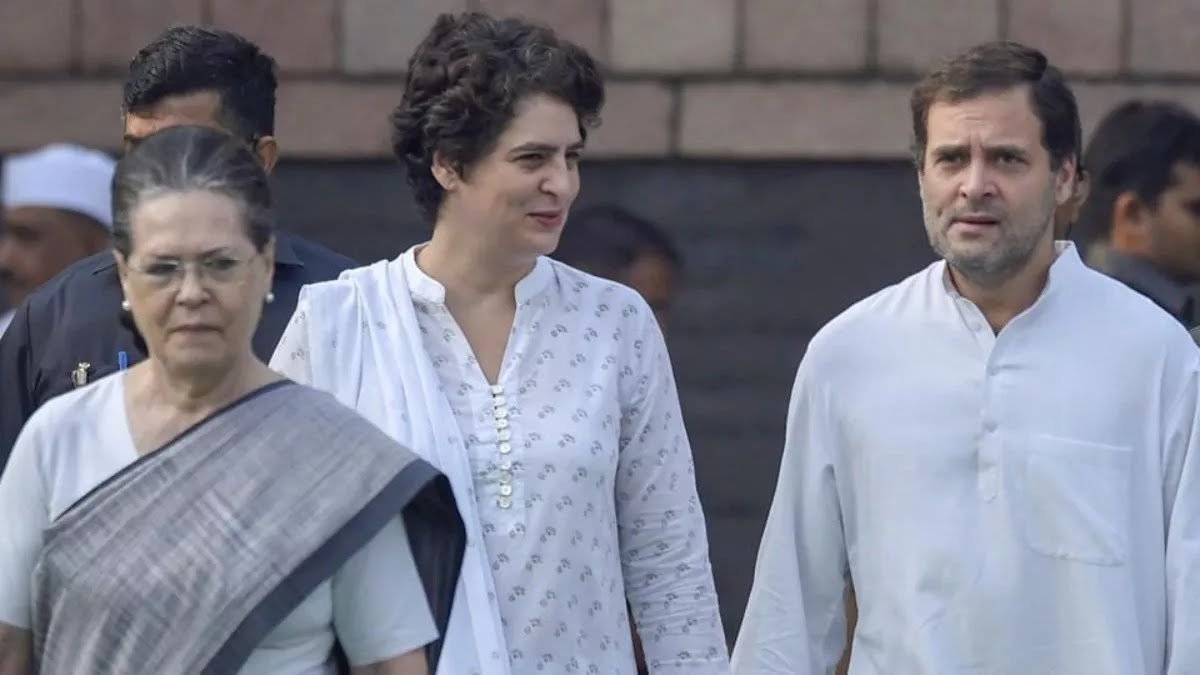Lok Sabha Election 2024: इस बार अपनी ही पार्टी को वोट नहीं दे सकेंगे सोनिया, प्रियंका और राहुल गांधी 1 21 03 2024 rahul sonia priyanka 1 23679763