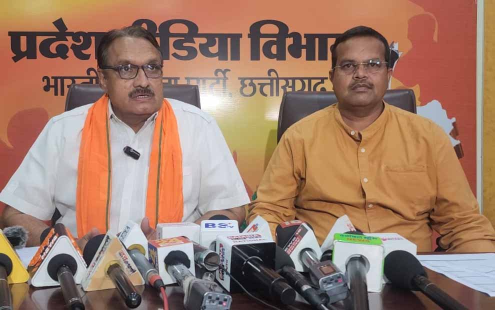 तीसरी बार सरकार बनते ही छत्तीसगढ़ के साढे आठ लाख परिवारों को संभालने की जिम्मेदारी भाजपा लेगी : संदीप शर्मा 1 24 10