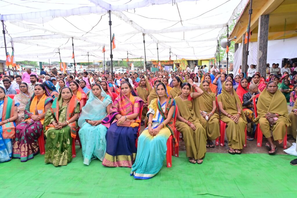 डिप्टी सीएम महतारी मन ले पुछिस, कतका पईसा मिलिस 2 IMG 20240412 WA0021