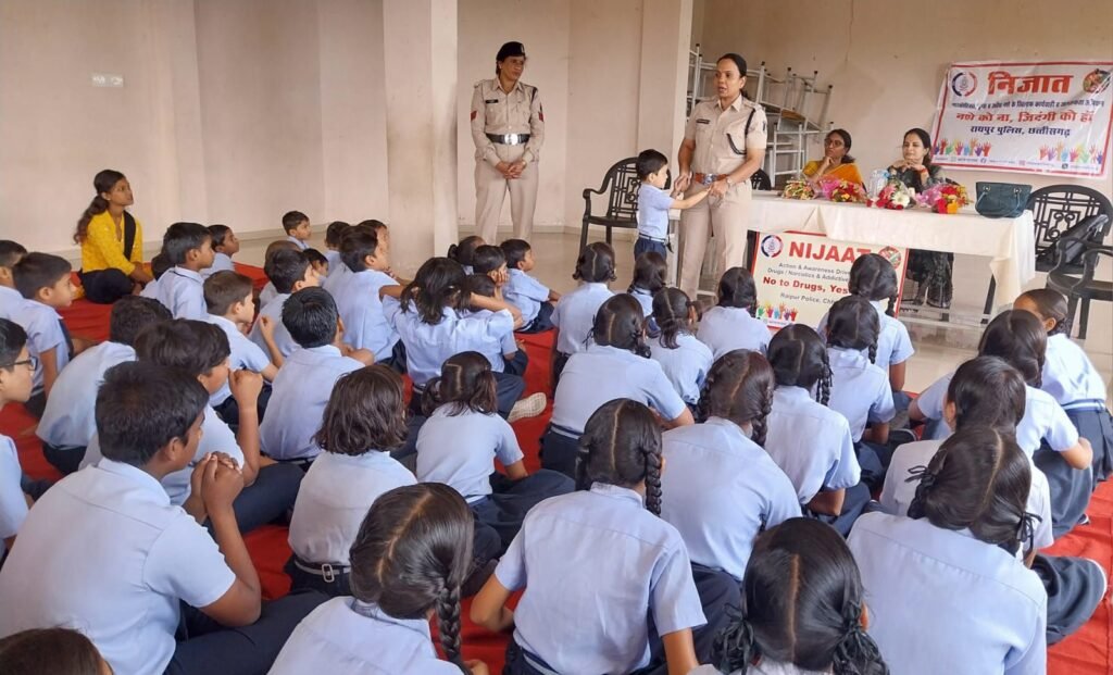 अतिरिक्त पुलिस अधीक्षक ममता देवांगन ने बच्चों को निजात- नशा के विरुद्ध किया प्रोत्साहित 2 img 20240409 wa00557636583391931693193