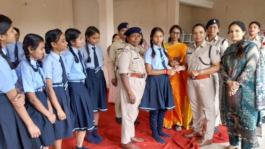 अतिरिक्त पुलिस अधीक्षक ममता देवांगन ने बच्चों को निजात- नशा के विरुद्ध किया प्रोत्साहित 3 img 20240409 wa00598599499480822199852