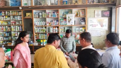 जिले में कृषि एवं कीटनाशक विक्रय केंद्र का सघन निरीक्षण 1 1024x768 1