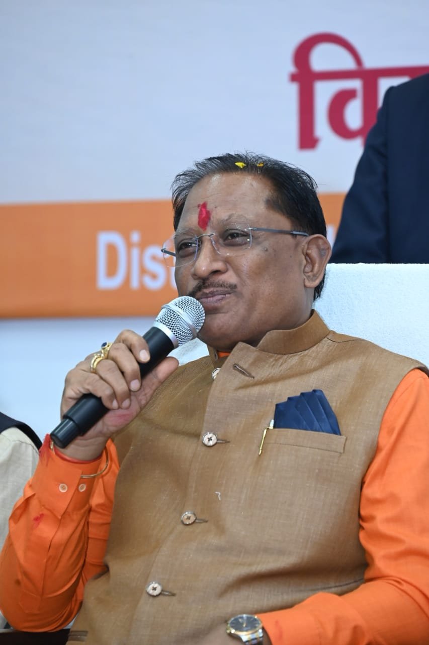 गौवंश अभ्यारण्य योजना लाएगी साय सरकार : मुख्यमंत्री विष्णु देव साय ने अधिकारियों को दिए कार्ययोजना बनाने के निर्देश<br> 1 IMG 20240525 WA0095