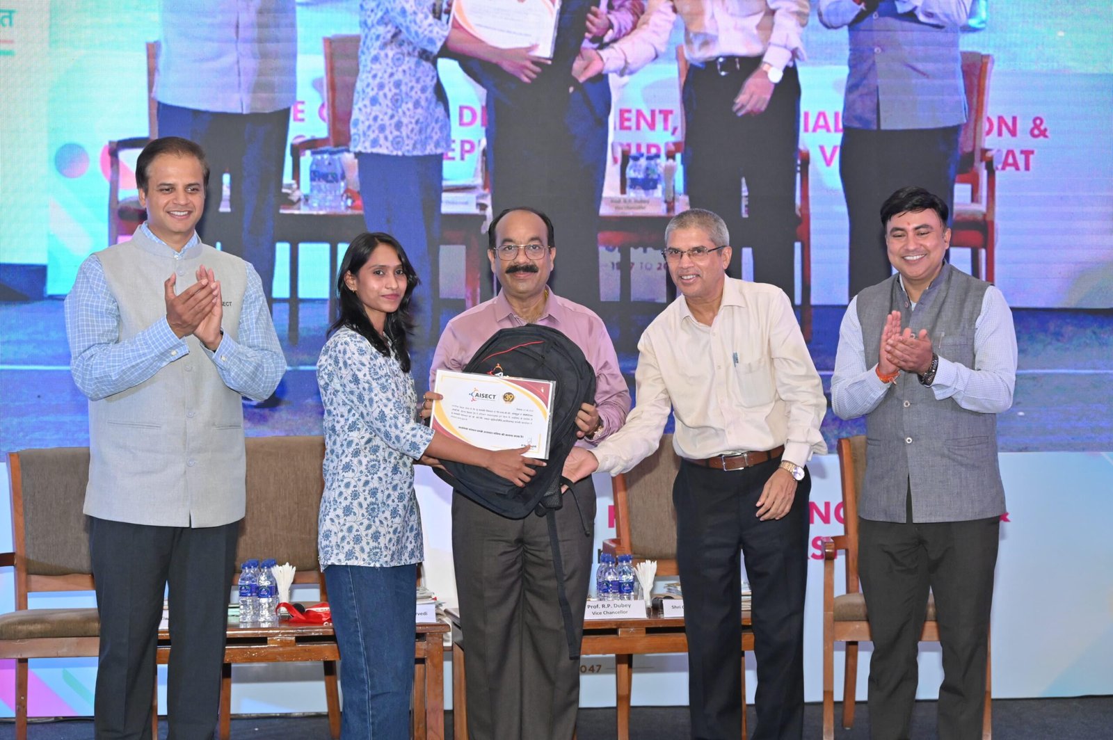 पीएम मोदी ने 10 सालों में भारत को बनाया डिजिटल इंडिया, 34 लाख करोड़ रुपए का हुआ डिजिटल ट्रांसफर : उपमुख्यमंत्री साव 1 IMG 20240526 WA0016 scaled