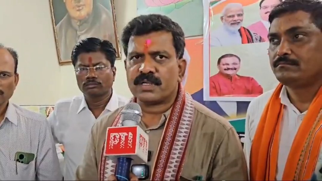 07 नक्सलियों के मुठभेड़ पर बोले उपमुख्यमंत्री विजय शर्मा-जवानों के भुजाओ के ताकत के कारण हुआ यह सम्भव 1 image editor output image 455179231 1716519217429