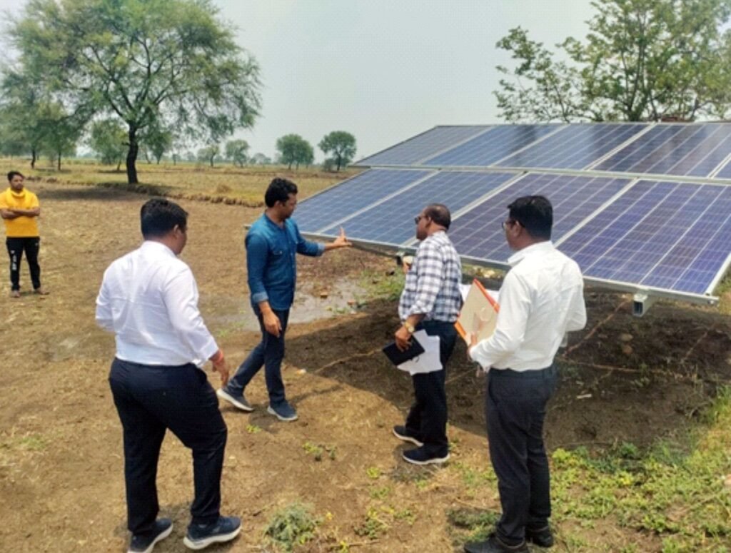 क्रेडा सी.ई.ओ. ने दुर्ग संभाग के सात जिलों में क्रेडा के कार्यों का किया औचक निरीक्षण, अधिकारियों को दिये गुणवत्ता युक्त कार्यों के निर्देश 3 ph63125682382925947196