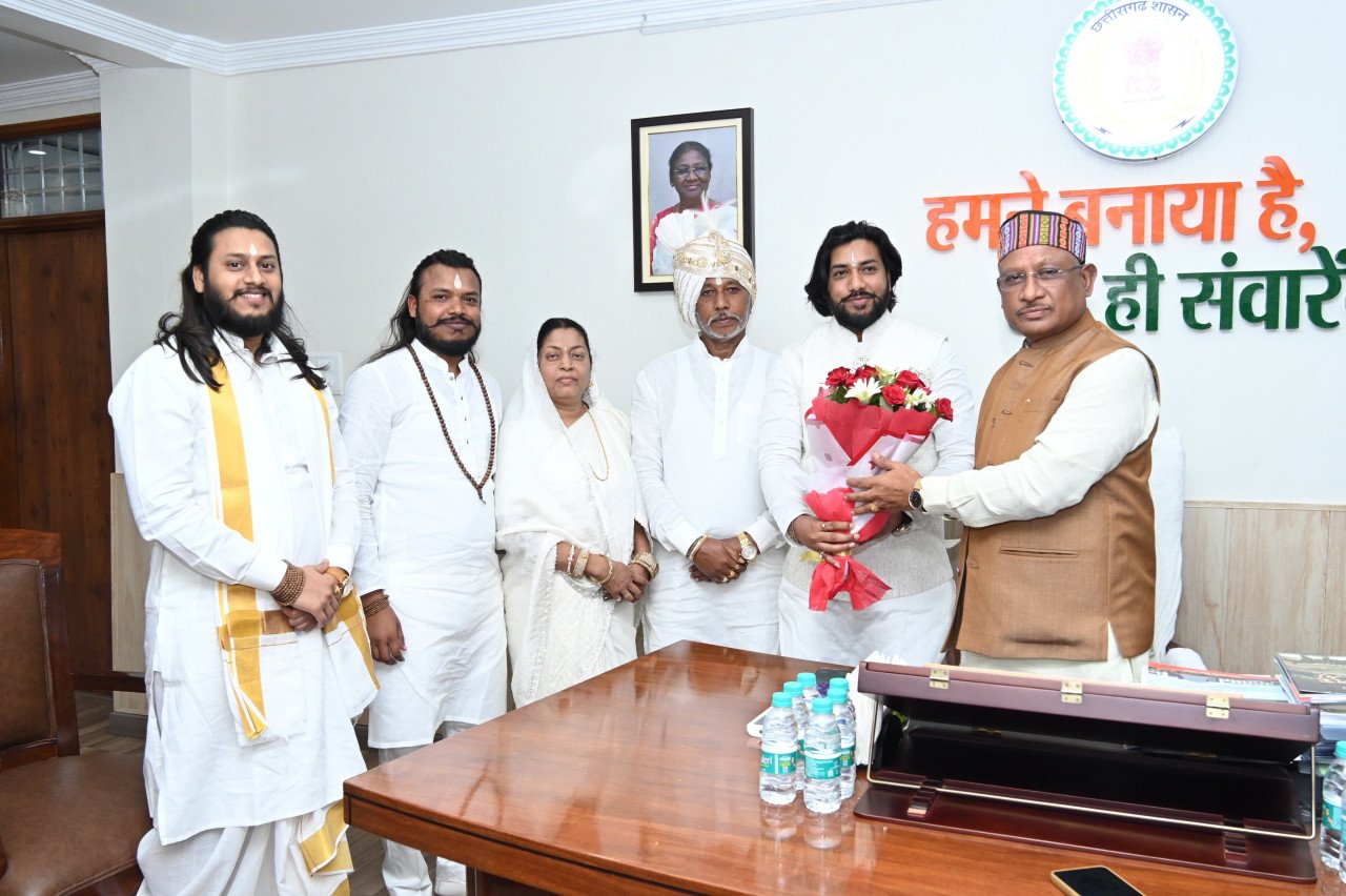 समाज में शांति के साथ विकास के लिए कृत-संकल्पित है छत्तीसगढ़ सरकार- CM विष्णुदेव साय 1 1719250985 4f1ea2ac08ca3e956c34 1