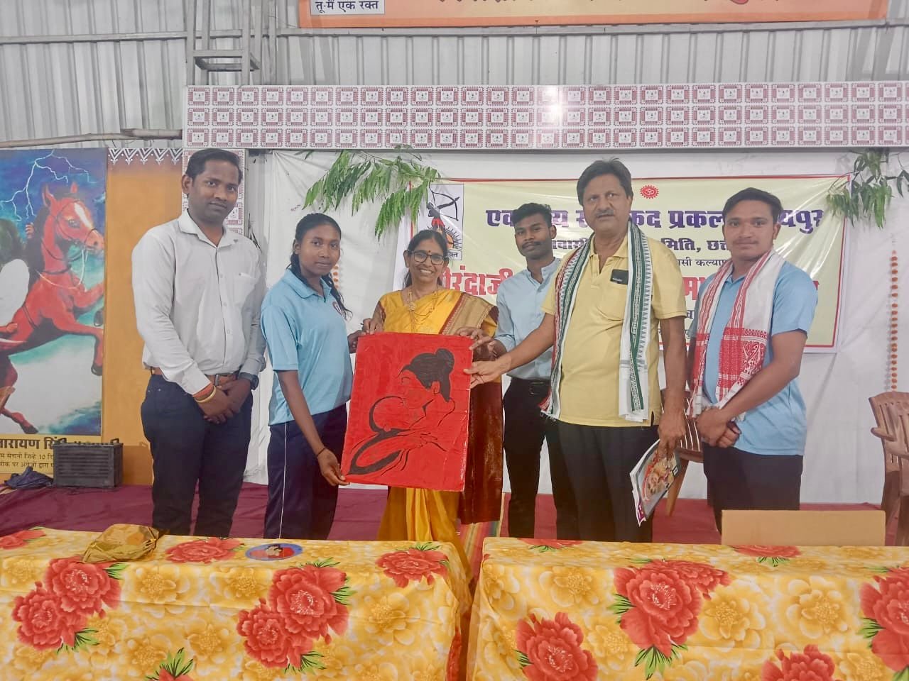 20 दिवसीय तीरंदाजी प्रशिक्षण शिविर का हुआ समापन, ग्रामीण बच्चों ने सीखा एकलव्य की तरह निशाना लगाना 1 IMG 20240601 WA0000