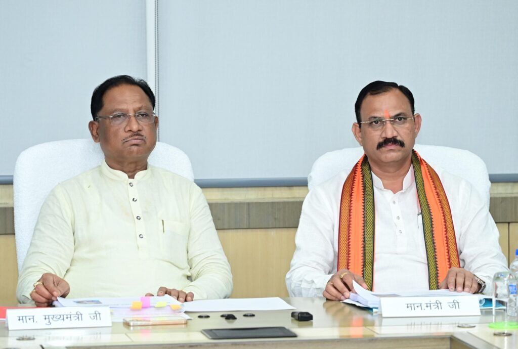 श्यामबिहारी जायसवाल की पहल से स्वास्थ्य कर्मचारी संघ प्रतिनिधि मंडल की तीन सूत्रीय मांगो पर विस्तृत चर्चा 1 IMG 20240624 WA0026 1024x690 1