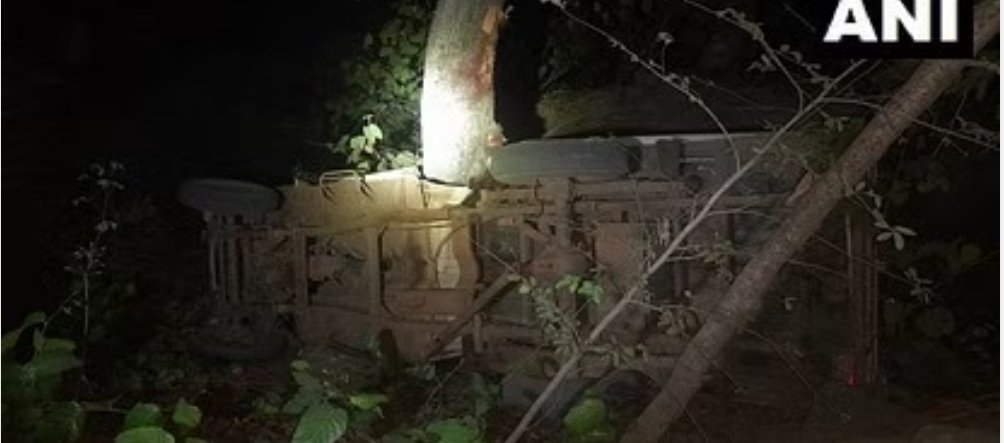 CG सशस्त्र बल के दो सुरक्षाकर्मियों की सड़क हादसे में मौत, एक जवान और ड्राइवर की हालत गंभीर 1 image editor output image 1057718818 1718866873089