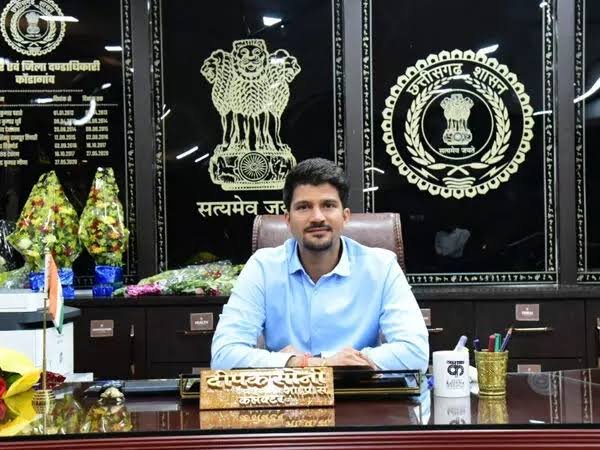 अवैधानिक, गैर कानूनी अथवा लोक शांति भंग करने वालों की जानकारी देने कलेक्टर ने जिलेवासियों से की अपील 1 image editor output image 1164360995 1718688193110