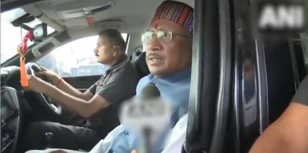 दिल्ली से रायपुर लौटे सीएम साय : PM मोदी और गृह मंत्री अमित शाह को प्रदेश के हालात से कराया अवगत, लोकसभा अध्यक्ष के चुनाव पर कहीं ये बात 1 image editor output image17196202 1719383365760