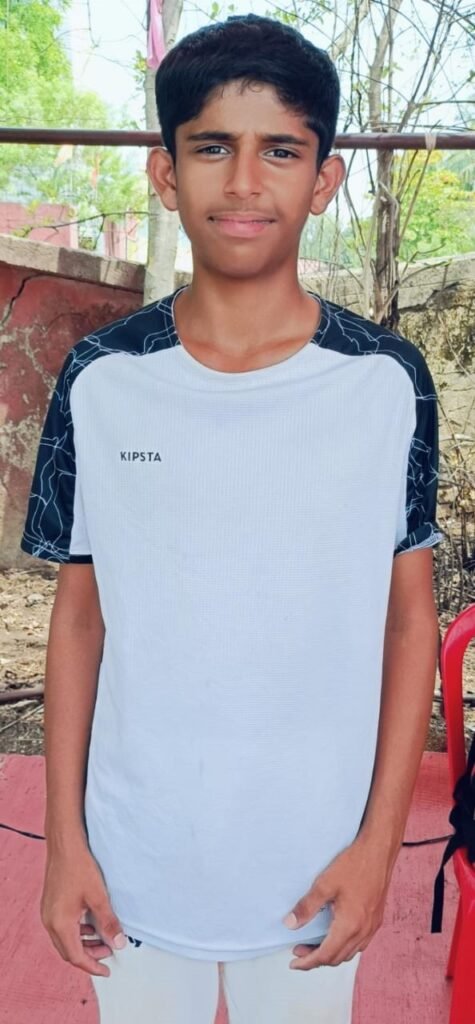 20 दिवसीय तीरंदाजी प्रशिक्षण शिविर का हुआ समापन, ग्रामीण बच्चों ने सीखा एकलव्य की तरह निशाना लगाना 2 img 20240601 wa0006219206714998163826