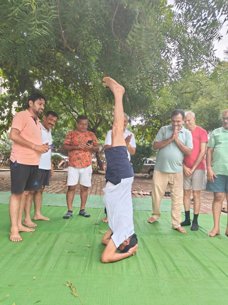 अशोका रतन में मनाया योग दिवस 3 img 20240621 wa00294142124208904049114